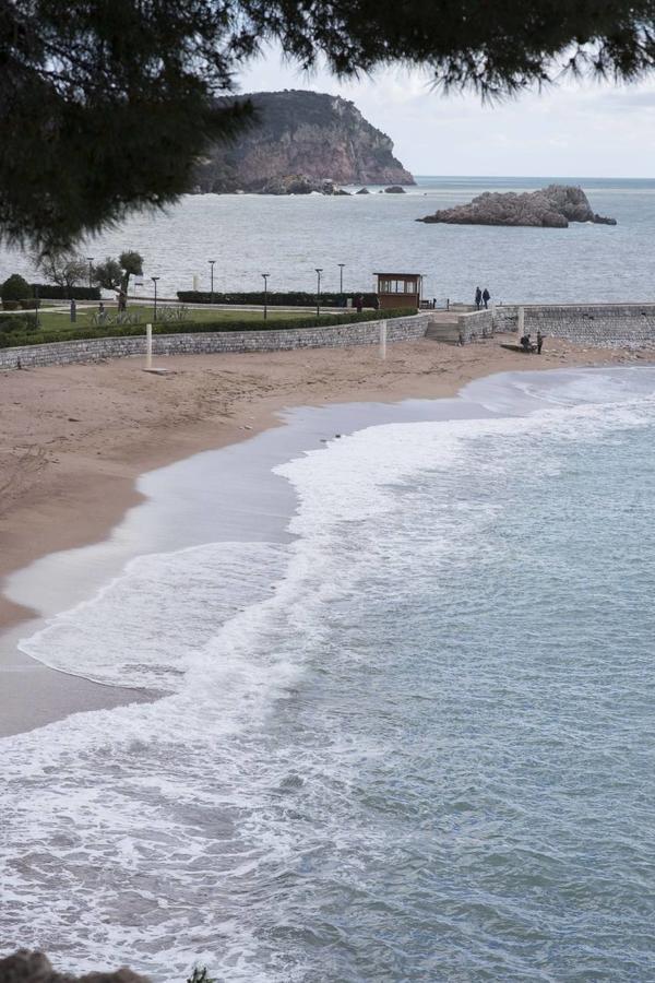 Porodicni Apartment Sveti Stefan Luaran gambar