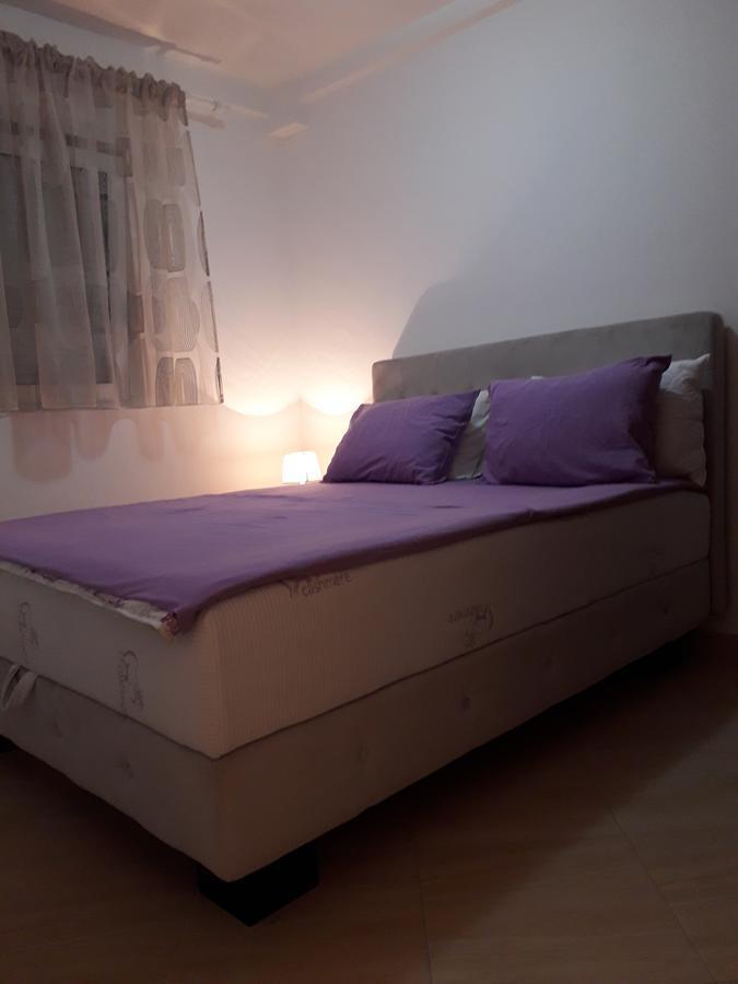 Porodicni Apartment Sveti Stefan Luaran gambar